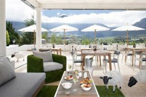 Unveiling the Culinary Delights of Franschhoek: A South African Dining Paradise Africa Unveiled: Nature, Culture, and History Unveiling the Culinary Delights of Franschhoek: A South African Dining Paradise | Africa Unveiled: Nature, Culture, and History